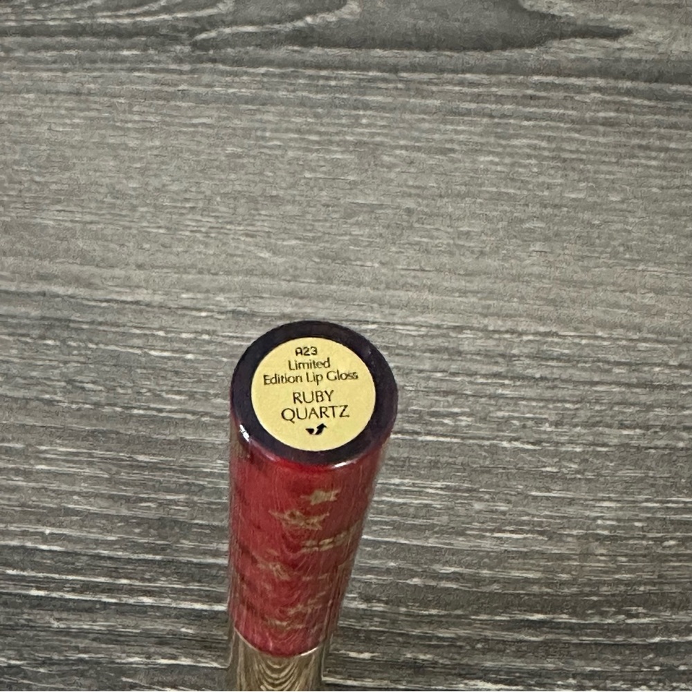 Estée Lauder Lip Gloss Ruby Quartz Red Limited Edition - Picture 6 of 8